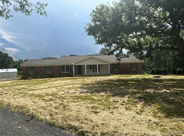 17300 W Bridle Trail, Wildwood, MO 63038