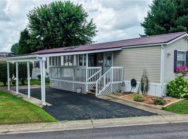 777 1/2 S 2nd Street lot: 8, Coshocton, OH 43812