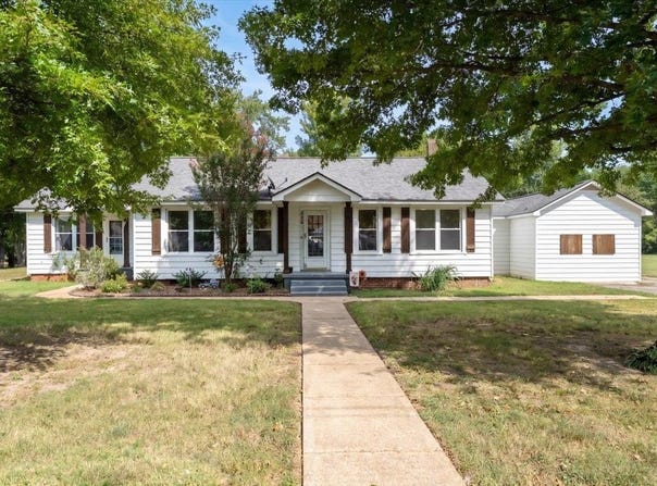 330 COLLEGE St, Munford, TN 38058