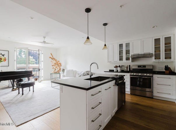 34 Bridge St, Great Barrington, MA 01230