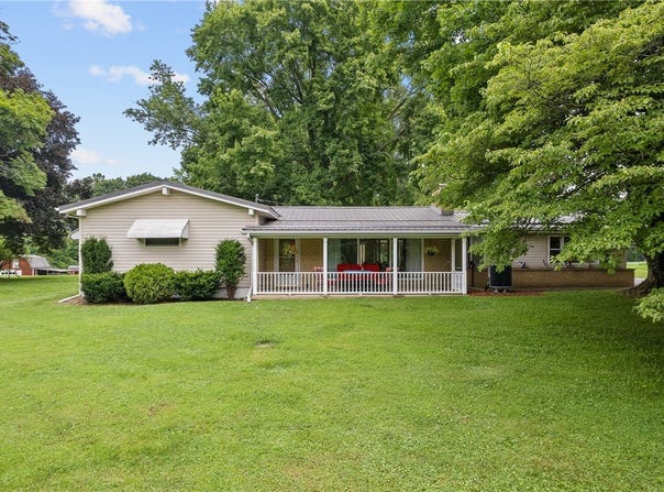 113 Covered Bridge Rd, Wilmington Twp, PA 16156