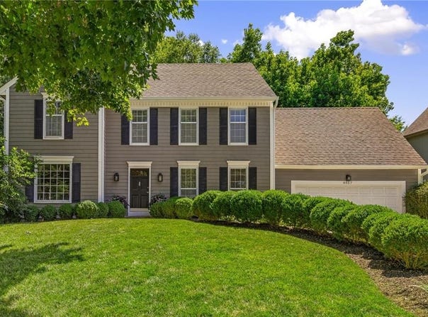 8517 Richards Road, Lenexa, KS 66215