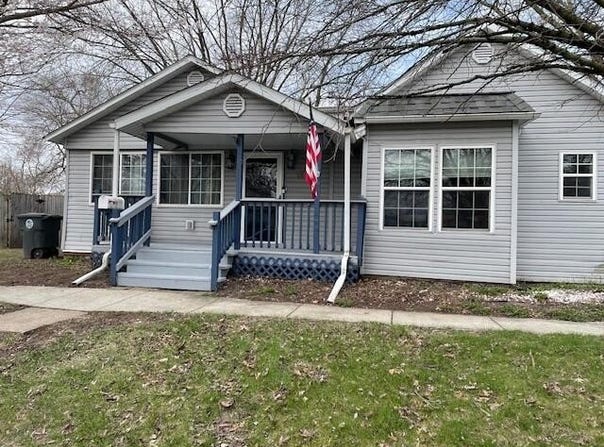 670 Lake Street, Hobart, IN 46342