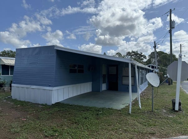 16 Sunset Blvd, Mount Dora, FL 32757