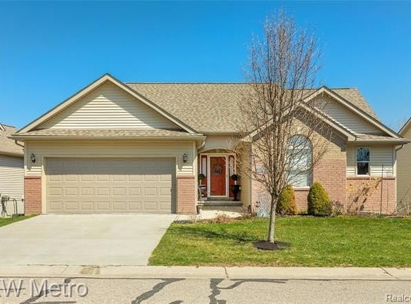 1398 Mallard Drive, Burton, MI 48509