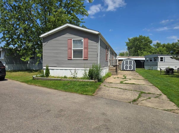 12860 Mayfield Road, Chardon, OH 44024