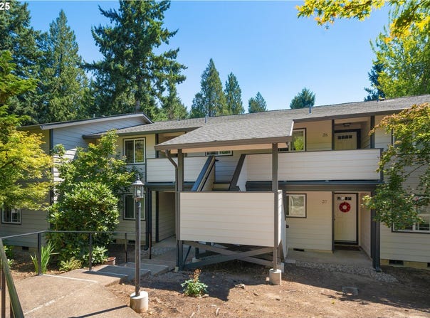 29700 SW COURTSIDE DR, Wilsonville, OR 97070