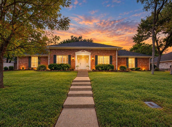 202 Trailview Drive, Woodway, TX 76712