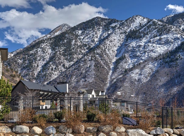 7054 City View Drive, Cottonwood Heights, UT 84121