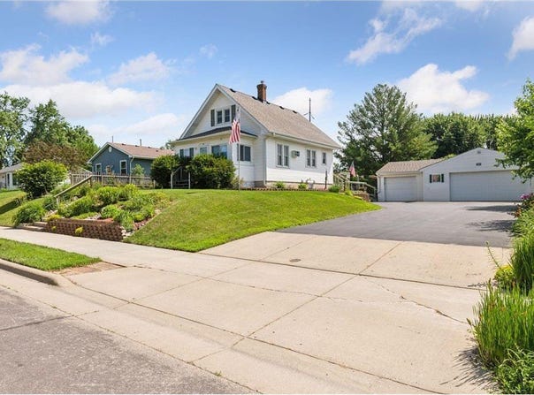 609 1st Avenue SE, New Prague, MN 56071