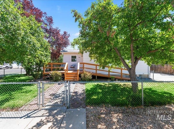 2201 W Frederic St, Boise, ID 83705