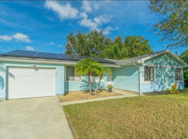 2533 SE Grand Drive, Port Saint Lucie, FL 34952