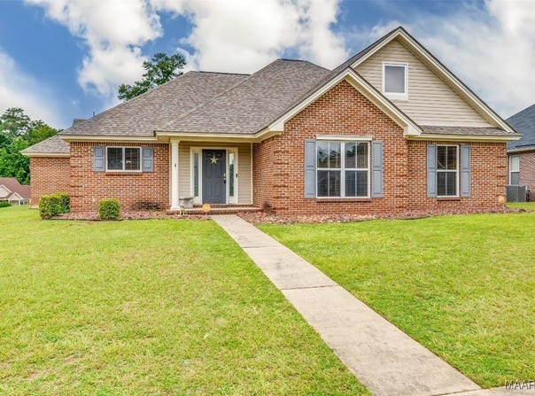 815 Dunvegan Drive, Prattville, AL 36067