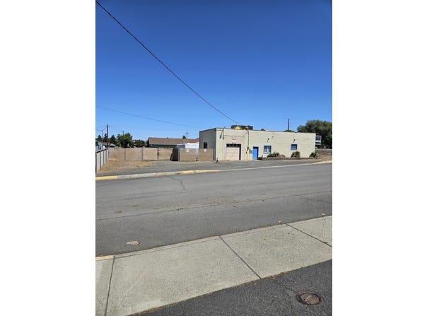 84 SW K Street, Madras, OR 97741