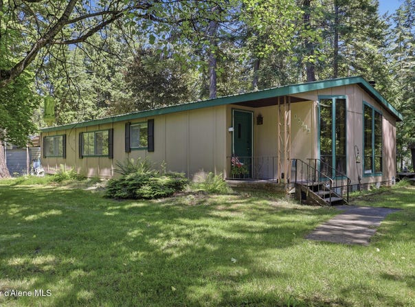 13118 E Hellroaring Rd, Athol, ID 83801