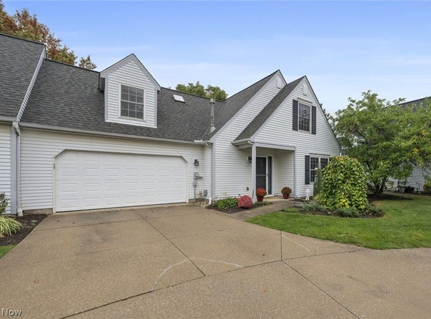 14635 Settlers Way, Strongsville, OH 44149