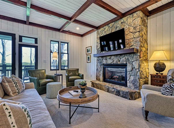 207D Turning Leaf Lane, Highlands, NC 28741