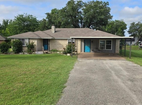 209 Granada Calle, Granbury, TX 76049