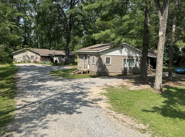 9425/9437 Co Rd 487, Atlanta, MI 49709