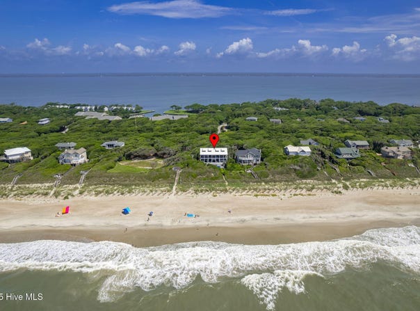 585 Forest Dunes Drive, Pine Knoll Shores, NC 28512
