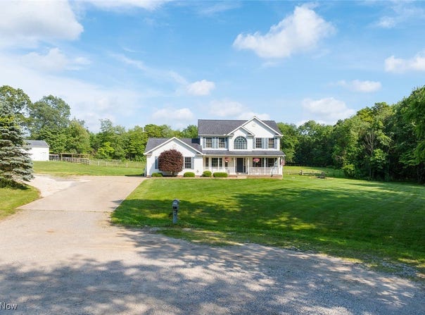 2896 Highview Circle NW, Dellroy, OH 44620