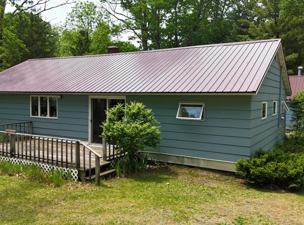 1686 Oak Street, Wellston, MI 49689