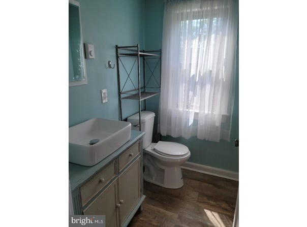 20 W COLLEGE AVENUE, YARDLEY, PA 19067