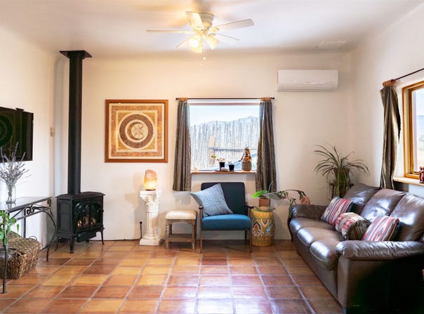 142 State Hwy 522, El Prado, NM 87529