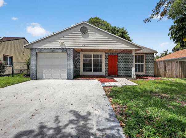 8681 SW 15th Street, Pembroke Pines, FL 33025