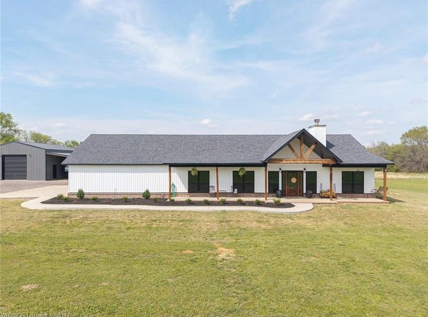 3107 E Mckenzie AVE, Pocola, OK 74902