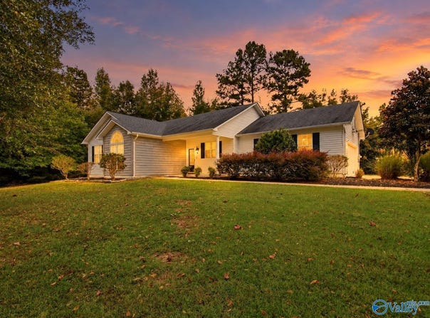11 Woodland Road, Boaz, AL 35956