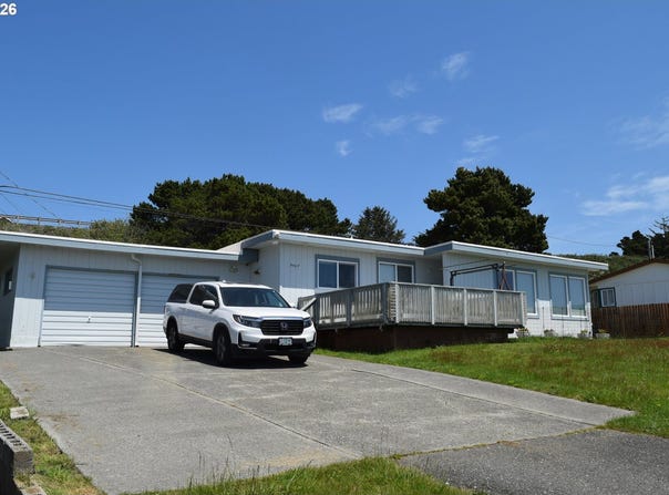 94017 DOYLE POINT Rd, GoldBeach, OR 97444