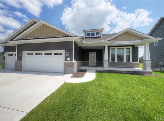 2131 Gambrel Lane, Howell, MI 48843