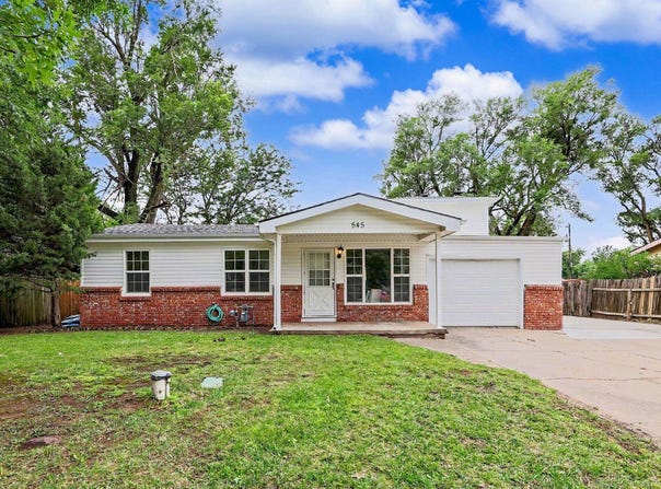 545 S Queen, Maize, KS 67101