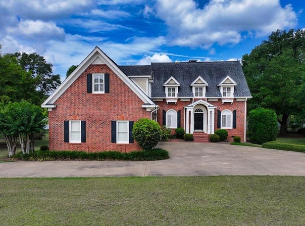 1389 NW Lake Front Dr., Cairo, GA 39828