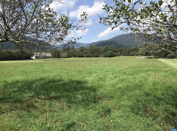 3 PHILLIPS LN, NELLYSFORD, VA 22958