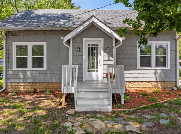 5607 Auburn, ROCKFORD, IL 61101