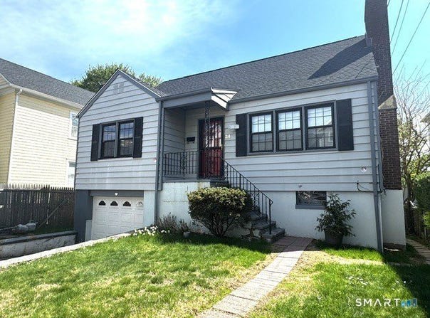 24 Homestead Avenue, Stamford, CT 06902