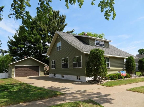 1208 E 9TH STREET, Merrill, WI 54452