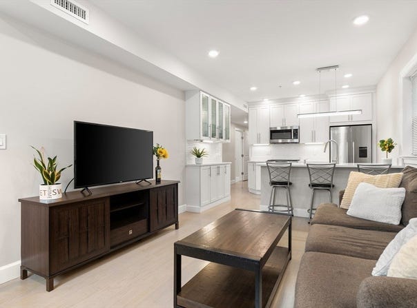 286 Sumner St., Boston, MA 02128