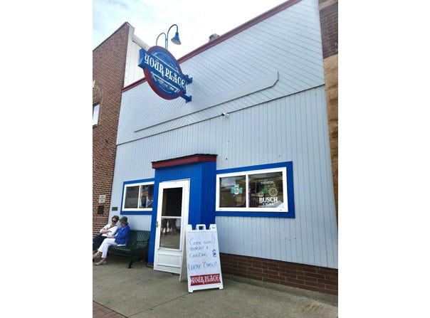 307 W WATER Street, Decorah, IA 52101