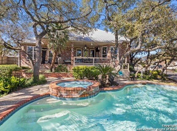 8506 Fairway Trail Dr, Boerne, TX 78015