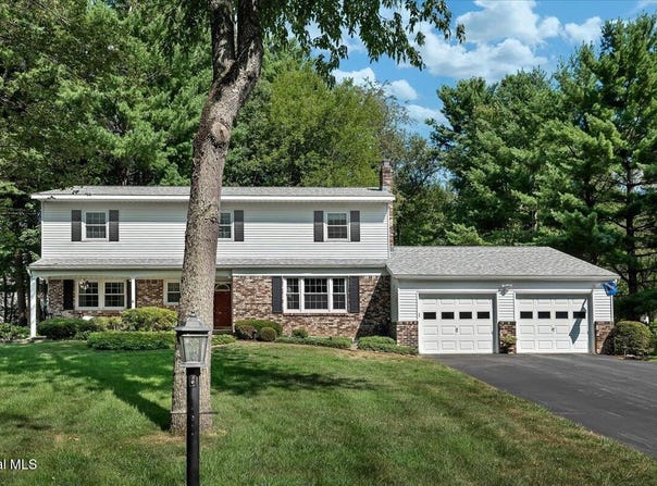 96 Appletree Lane, Clifton Park, NY 12065