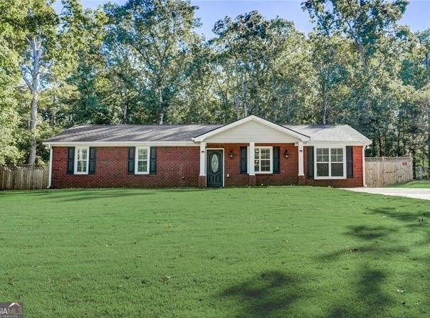 715 Cowan, Covington, GA 30016