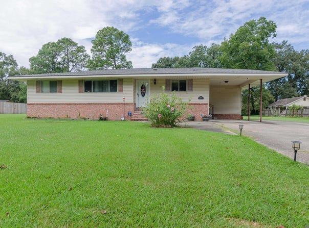 12509 Palmer Rd, Gonzales, LA 70737