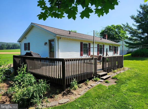 318 LONG LANE, LITITZ, PA 17543