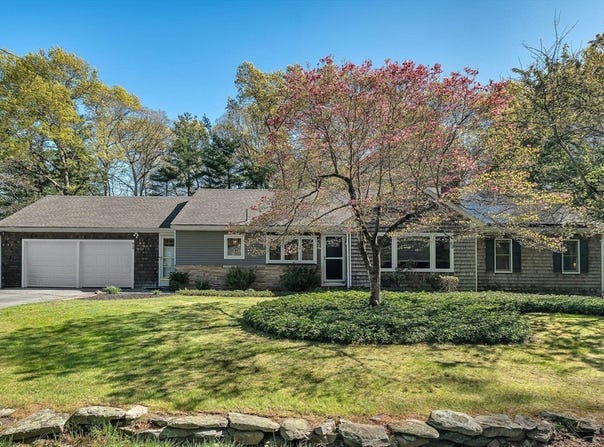 92 Norlen Park, Bridgewater, MA 02324