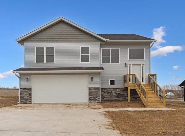 1604 Duncan Drive, IA 52761