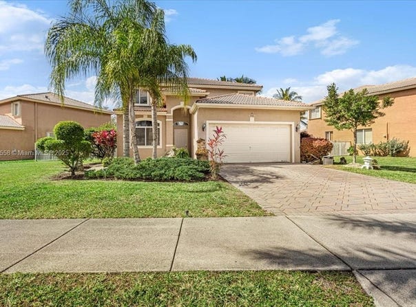 3745 Woodfield Ct, Coconut Creek, FL 33073