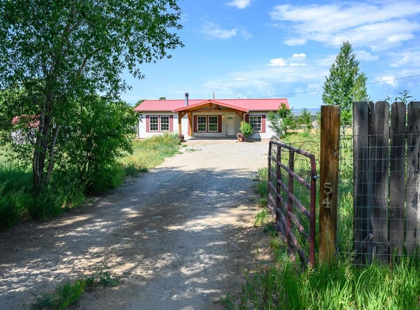 1544 Old State Highway 3, San Cristobal, NM 87564